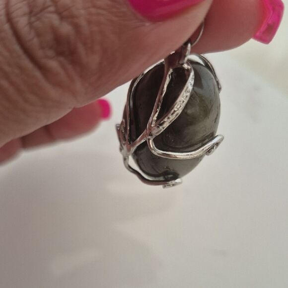 Labradorite Pendant Necklace in Silver Setting 18K GP - Picture 6 of 16